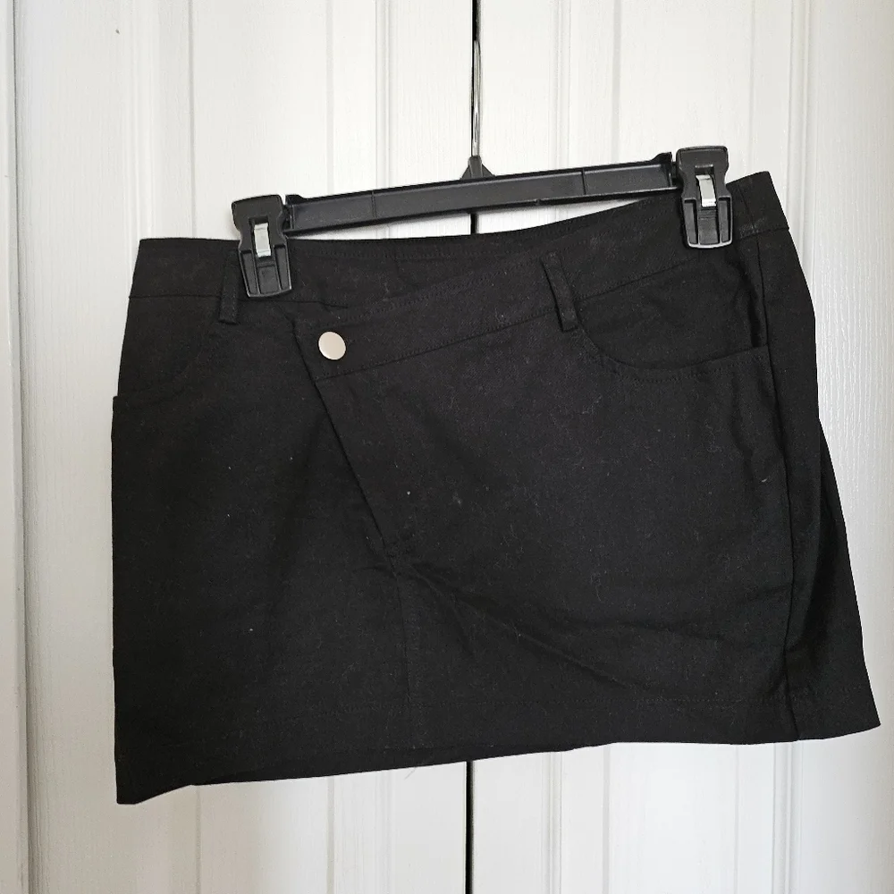 Better Be Black Mini Skirt Size M Stretch Cotton Spandex Casual Fitted Pocket.